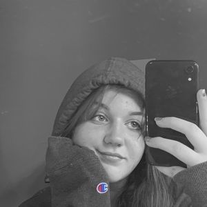 Meet your Posher, Ella